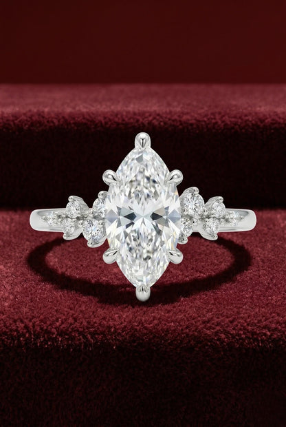 Anillo Milán  Diamante marquesa de 2.05 ct con halo cluster en oro 14k