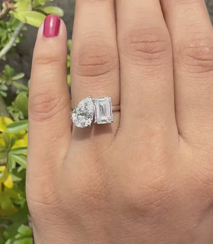 4 ct Anillo de compromiso con diamante Corte Pera y Esmeralda Oro 14k