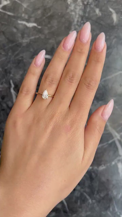 1 ct Anillo de Compromiso Solitario Corte Pera