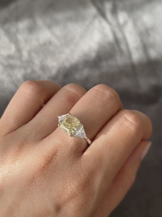 5 ct Anillo de compromiso con diamante Cojín Oro 14K