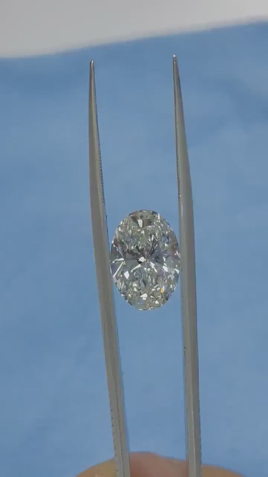 3 ct Anillo de compromiso con diamante ovalado en oro 14k