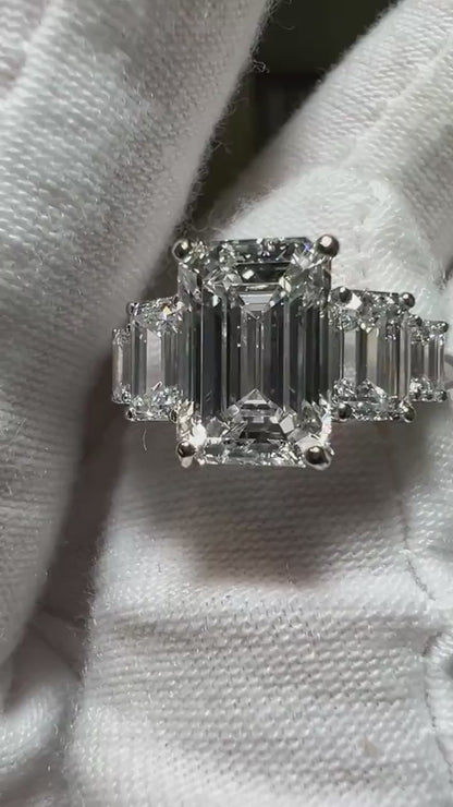 6 ct Anillo de compromiso con diamante Corte esmeralda Oro 14k